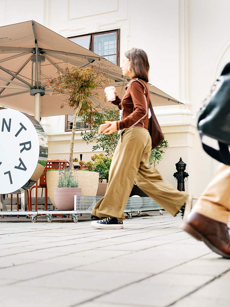 DECENTRAL – das Café an der Freyung.